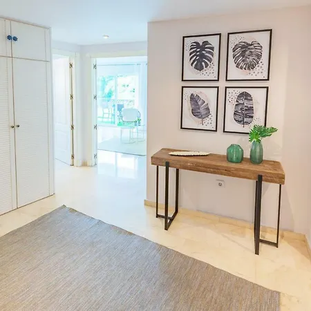 Terrazas De Banus Sunlit Retreat, Walk Everywhere! Apartment *