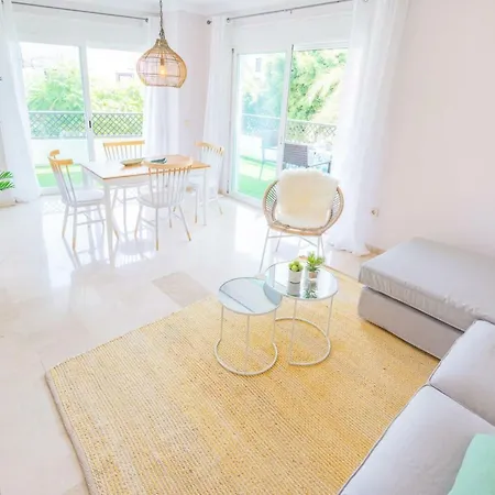 Terrazas De Banus Sunlit Retreat, Walk Everywhere! Apartment *