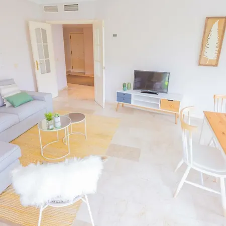 Terrazas De Banus Sunlit Retreat, Walk Everywhere! Apartment